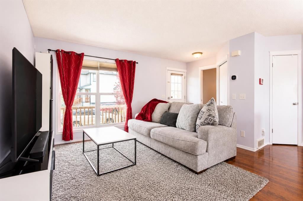 168 Prestwick Heights SE, Calgary — photo 4 of 25
