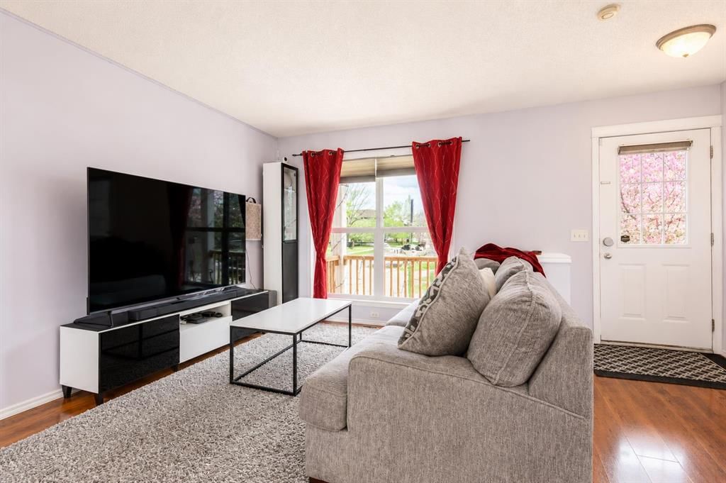 168 Prestwick Heights SE, Calgary — photo 5 of 25