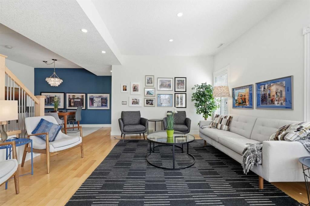 130 Garrison Square SW, Calgary — photo 4 of 50