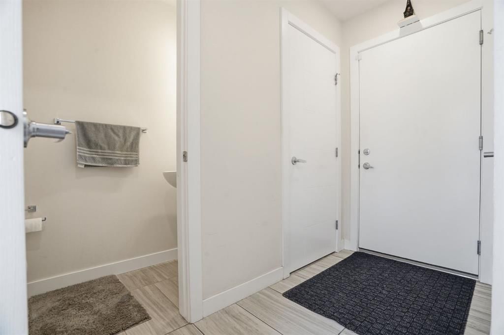 595 Evanston Link NW, Calgary — photo 4 of 31