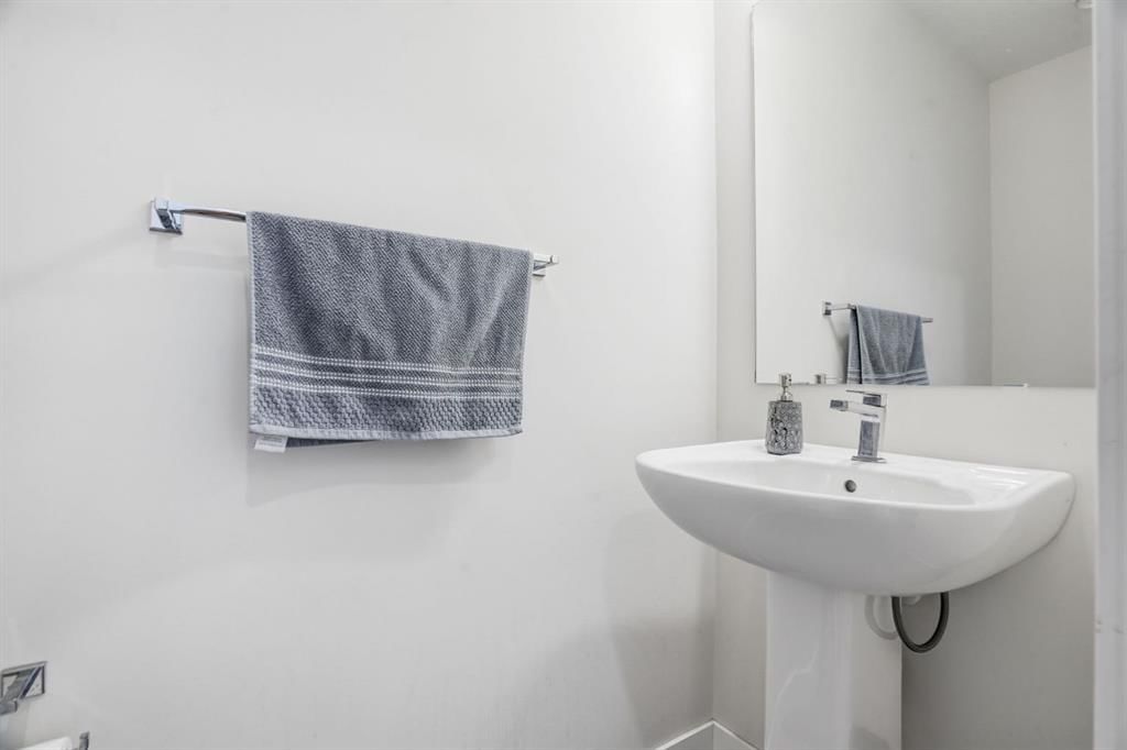 595 Evanston Link NW, Calgary — photo 5 of 31