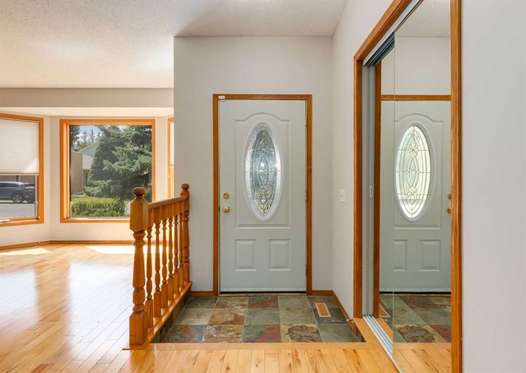 108 Sanderling Rise NW, Calgary — photo 2 of 50