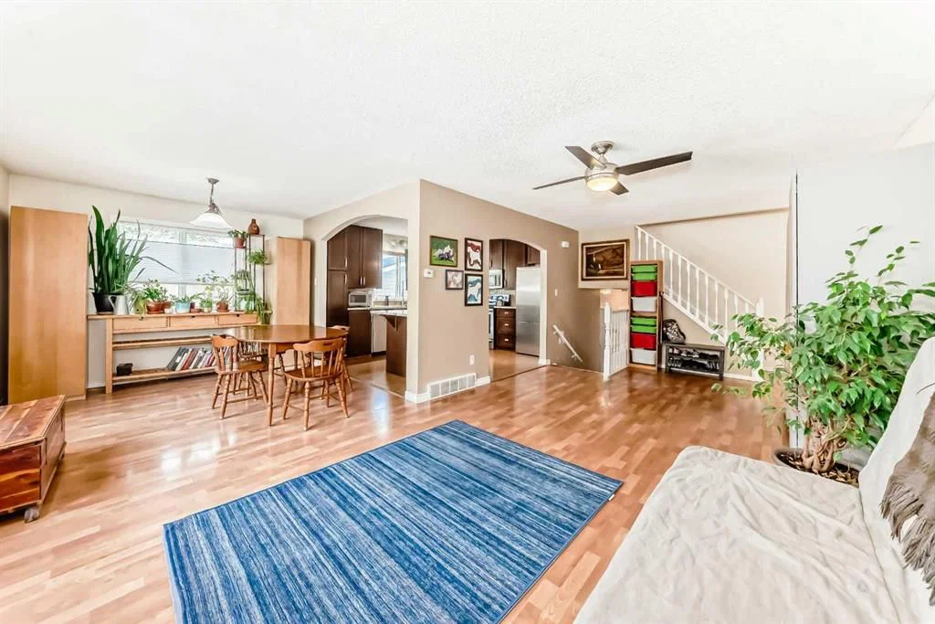 1319 104 Avenue SW, Calgary — photo 5 of 23