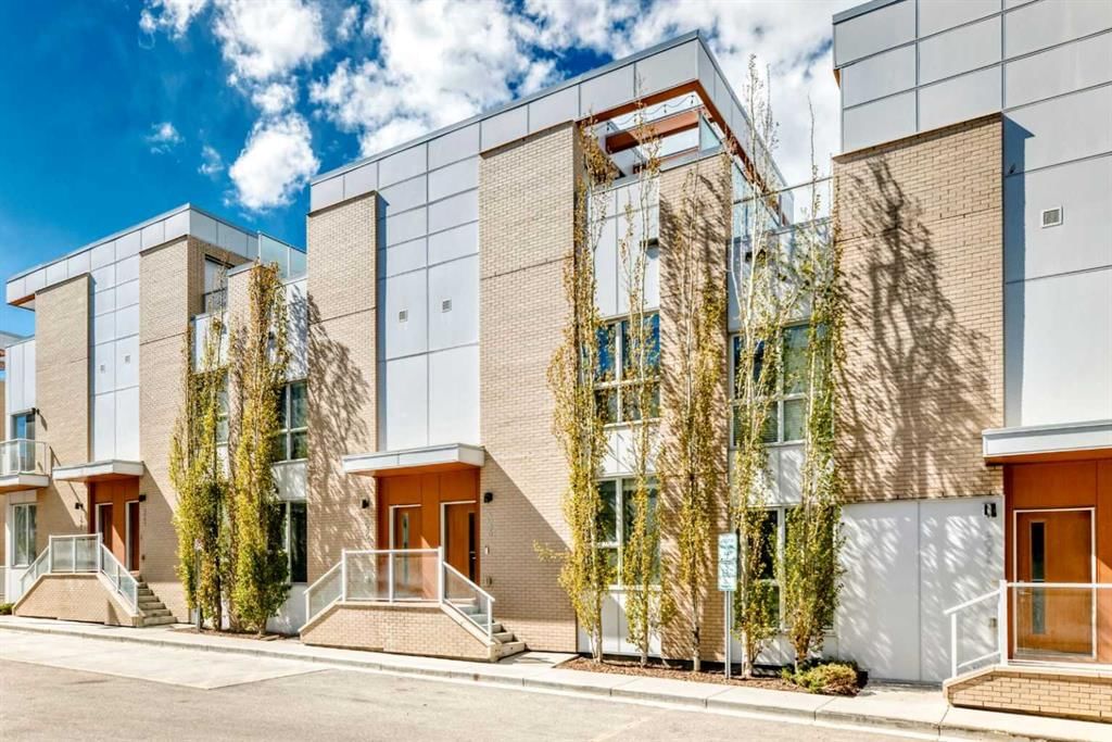 4056 Kovitz Lane NW, Calgary — main listing photo
