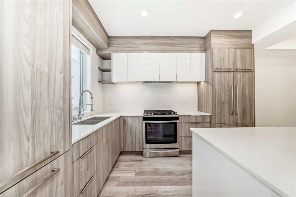 4056 Kovitz Lane NW, Calgary — photo 5 of 27