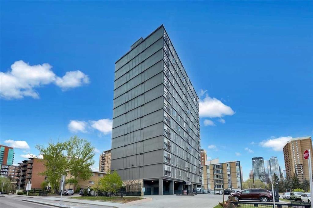 704, 706 15 Avenue SW, Calgary — main listing photo
