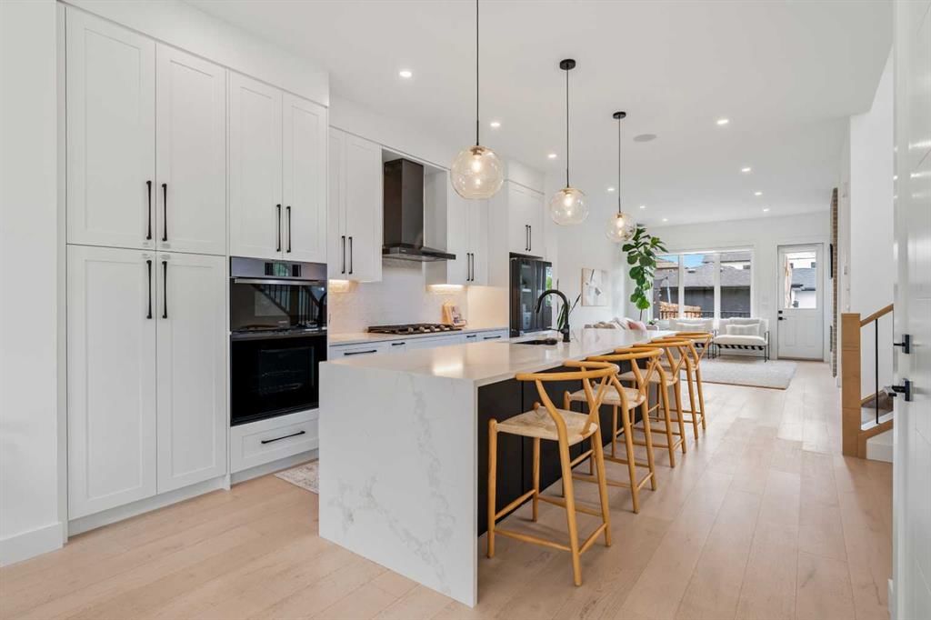 2824 30 Street SW, Calgary — photo 2 of 50