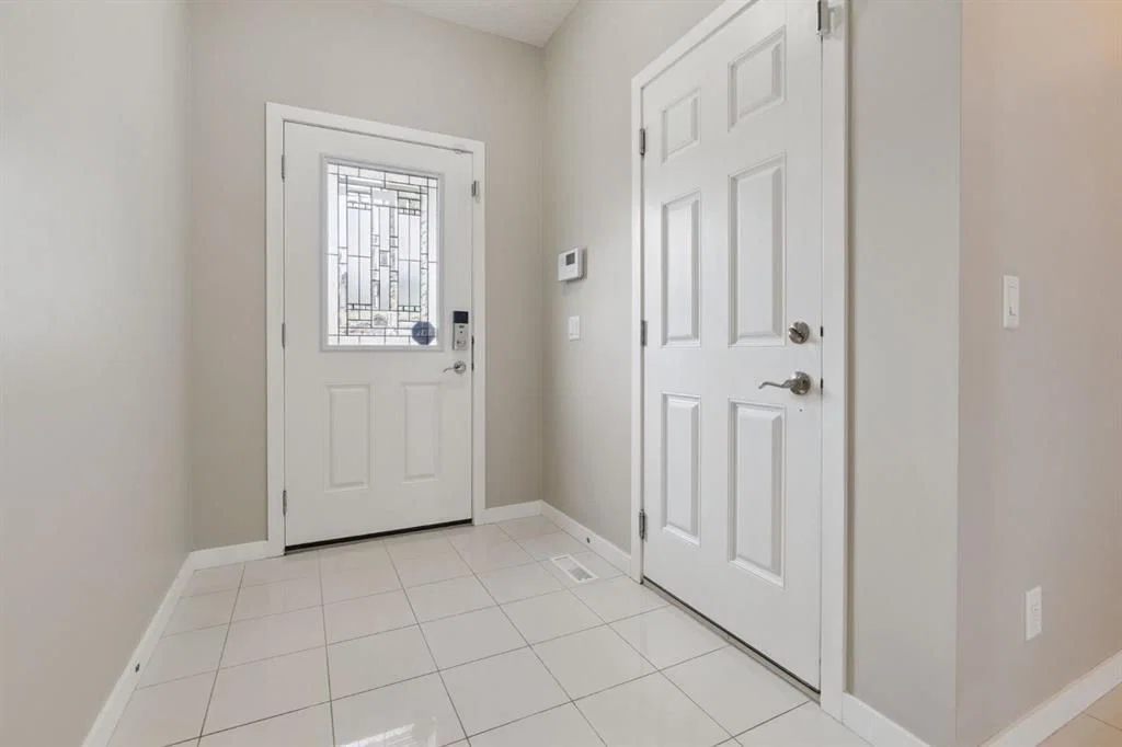 44 Legacy Reach Manor SE, Calgary — photo 4 of 32