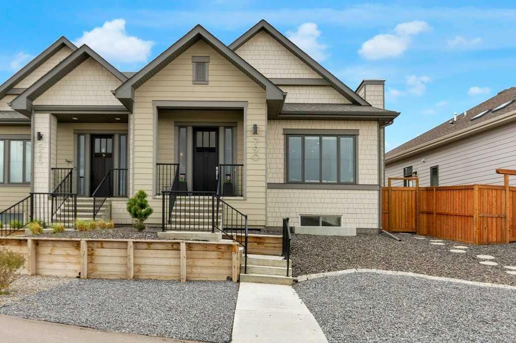 790 Mahogany Road SE, Calgary — photo 3 of 41