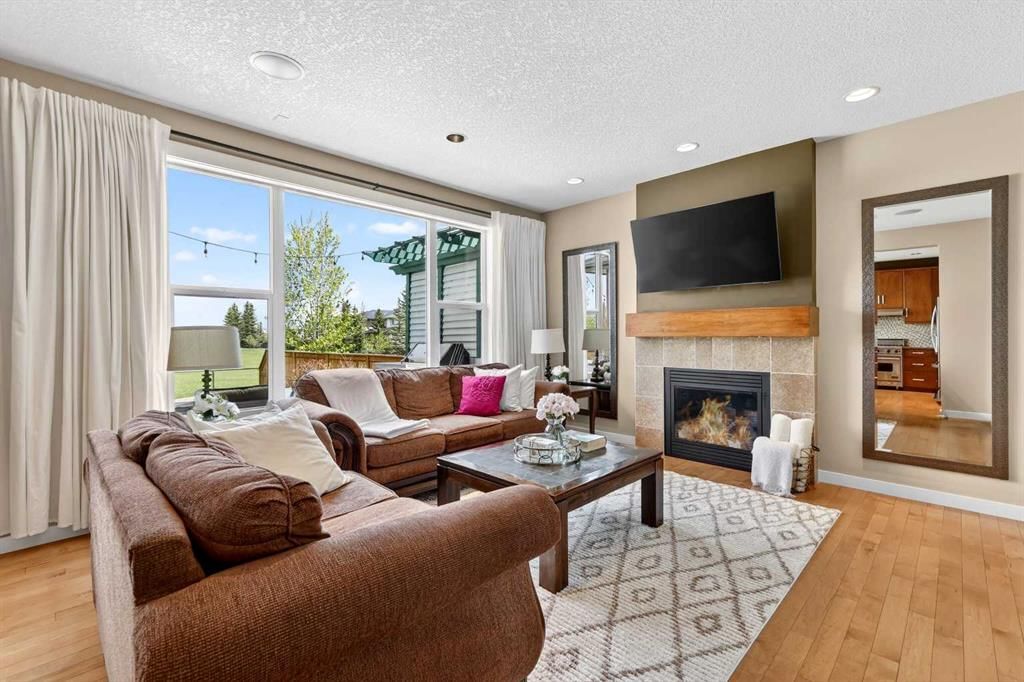 44 Elgin Meadows Link SE, Calgary — photo 2 of 45