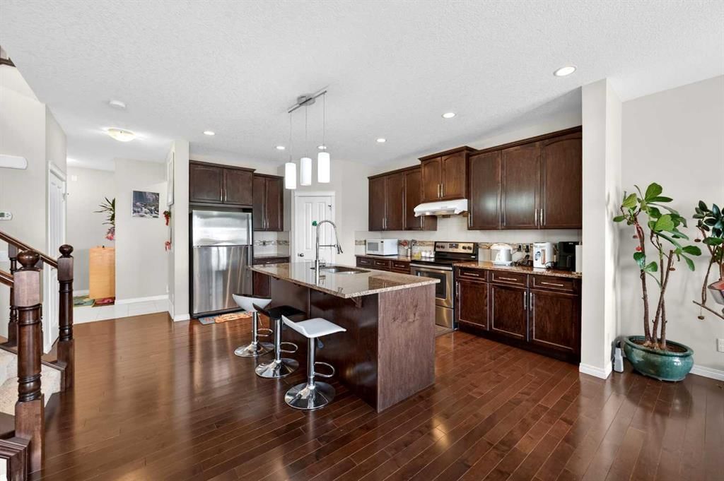277 Panton Way NW, Calgary — photo 4 of 48