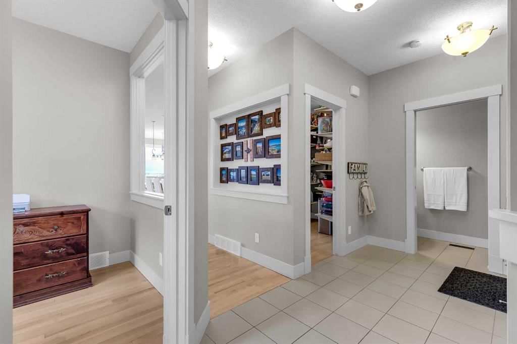 59 Sage Berry Place NW, Calgary — photo 3 of 50