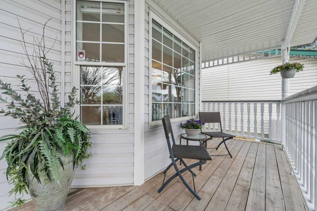 10744 Hidden Valley Drive NW, Calgary — photo 2 of 32
