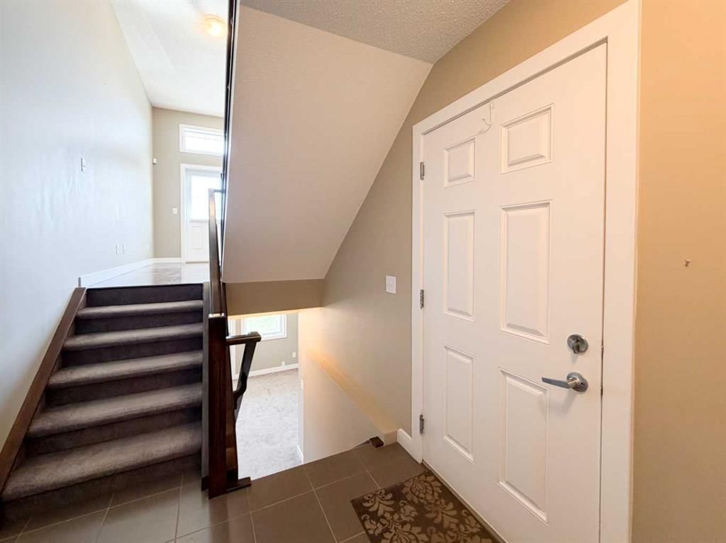 117 Panatella Hill NW, Calgary — photo 5 of 50