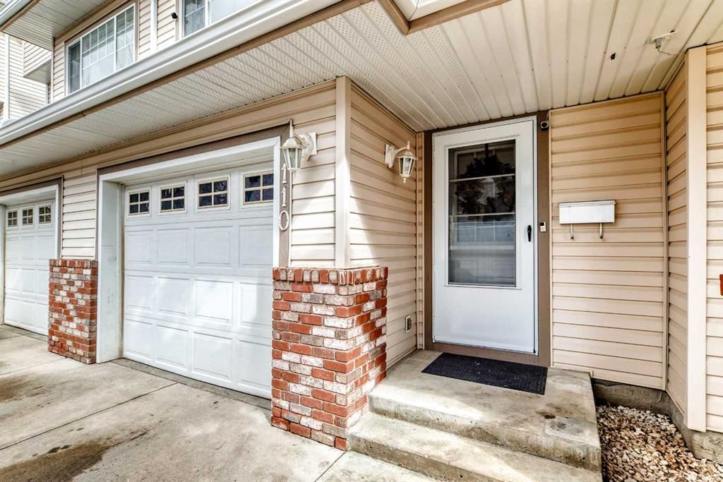 110 Country Hills Cove NW, Calgary — photo 4 of 46