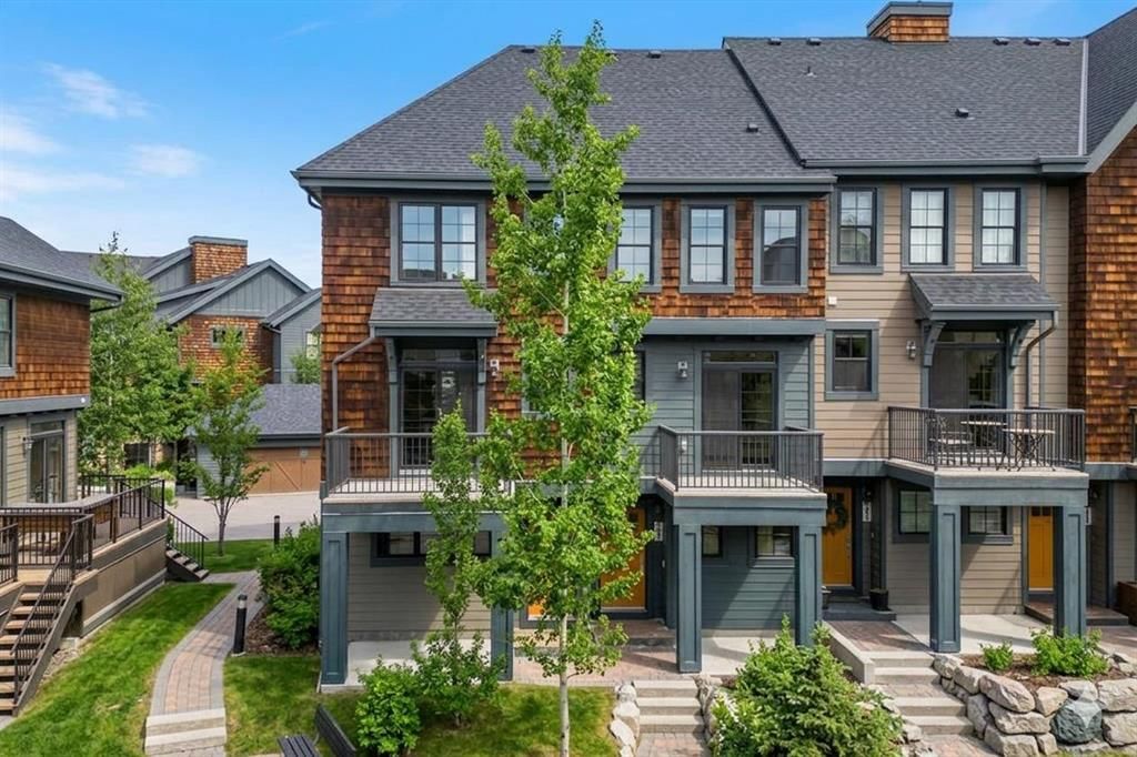 455 Ascot Circle SW, Calgary — main listing photo