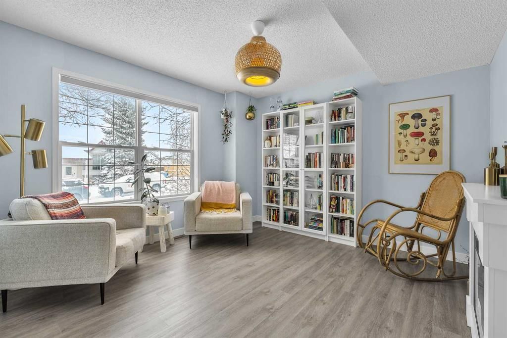159 Hidden Way NW, Calgary — photo 5 of 46