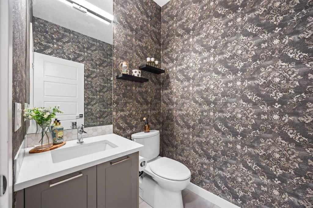10 Evansfield Green NW, Calgary — photo 5 of 43
