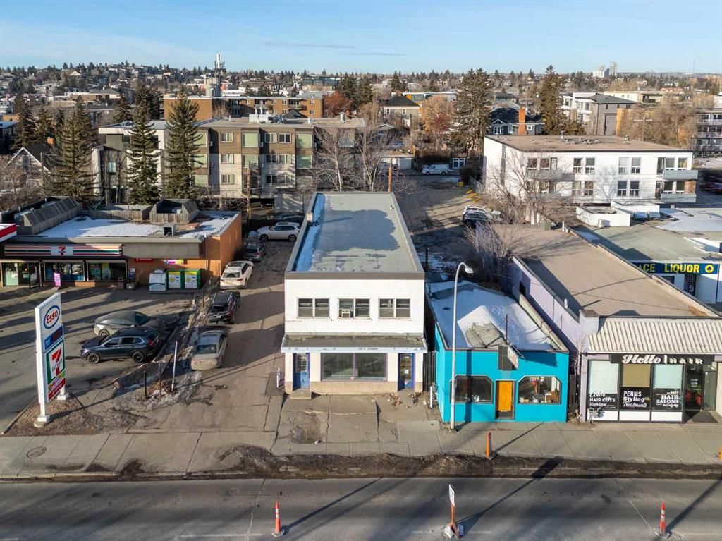2611, 2613, 261 14 Street SW, Calgary — main listing photo