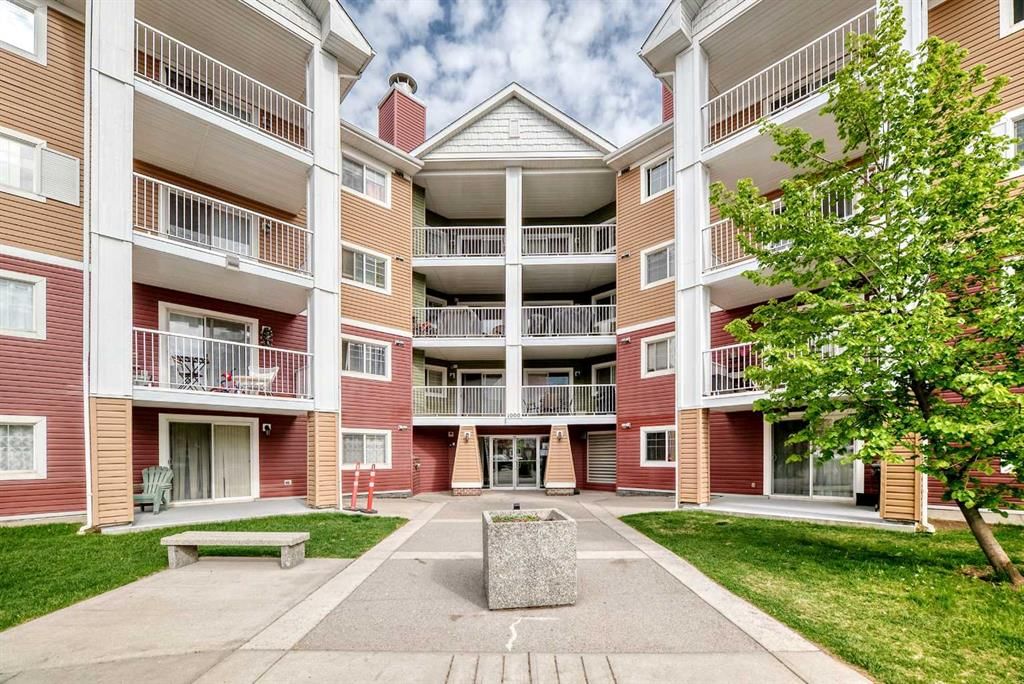 1220, 10 Prestwick Bay SE, Calgary — main listing photo