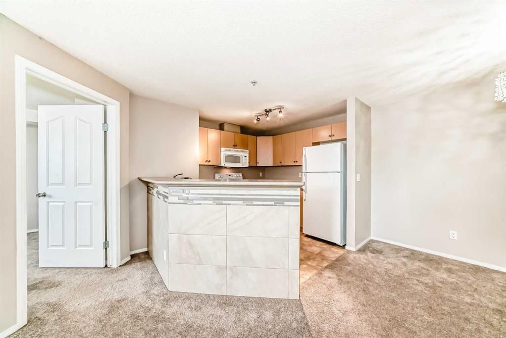 1220, 10 Prestwick Bay SE, Calgary — photo 5 of 50