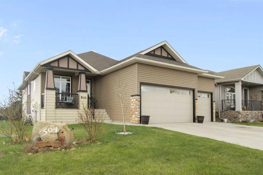 504 Harrison Court, Crossfield — photo 2 of 44
