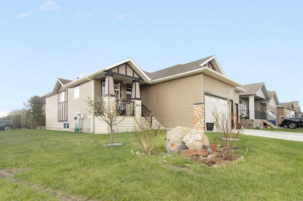 504 Harrison Court, Crossfield — photo 4 of 44