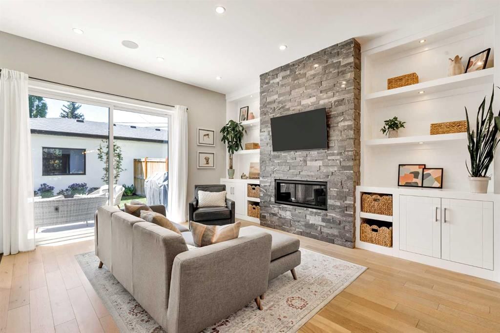 3205 Kinsale Road SW, Calgary — photo 3 of 50
