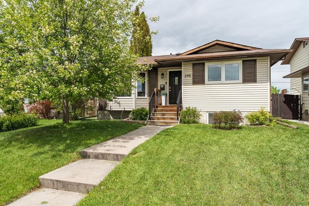 248 Templevale Road NE, Calgary — main listing photo