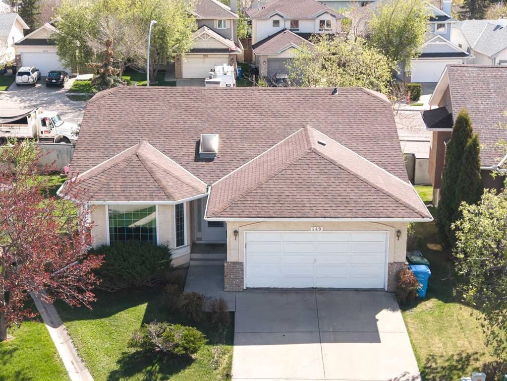 149 Sceptre Court NW, Calgary — main listing photo