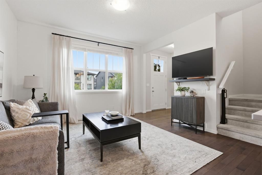 648 Walden Drive SE, Calgary — photo 4 of 50