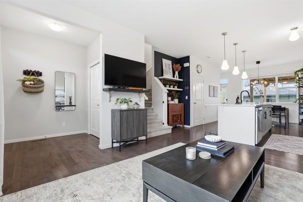 648 Walden Drive SE, Calgary — photo 5 of 50