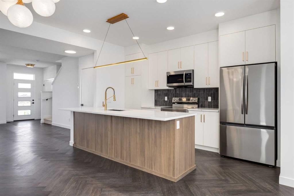 282 Heartwood Parade SE, Calgary — main listing photo