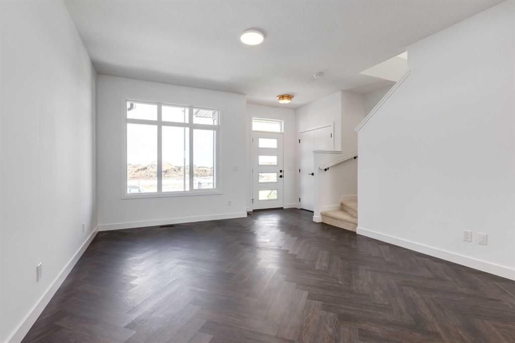 282 Heartwood Parade SE, Calgary — photo 3 of 27
