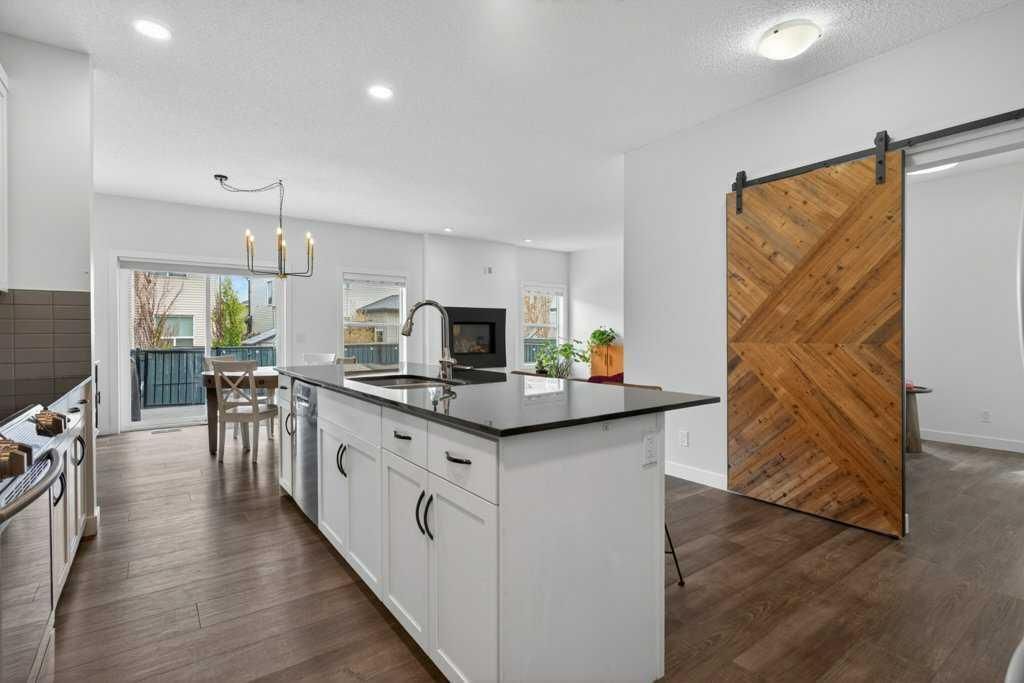 1091 Brightoncrest Green SE, Calgary — photo 5 of 48