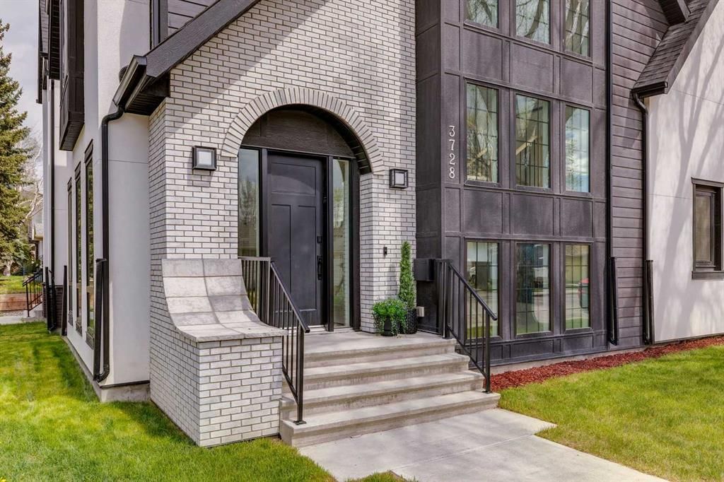 3728 5 Avenue SW, Calgary — photo 3 of 46