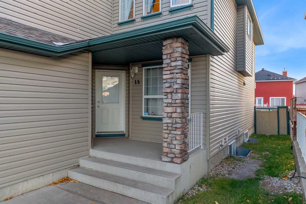 15 Saddletree Drive NE, Calgary — photo 2 of 41