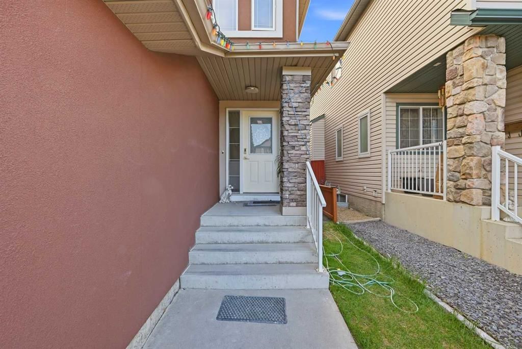 88 Saddletree Close NE, Calgary — photo 3 of 49
