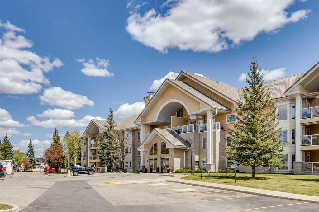 301, 728 Country Hills Road NW, Calgary — main listing photo