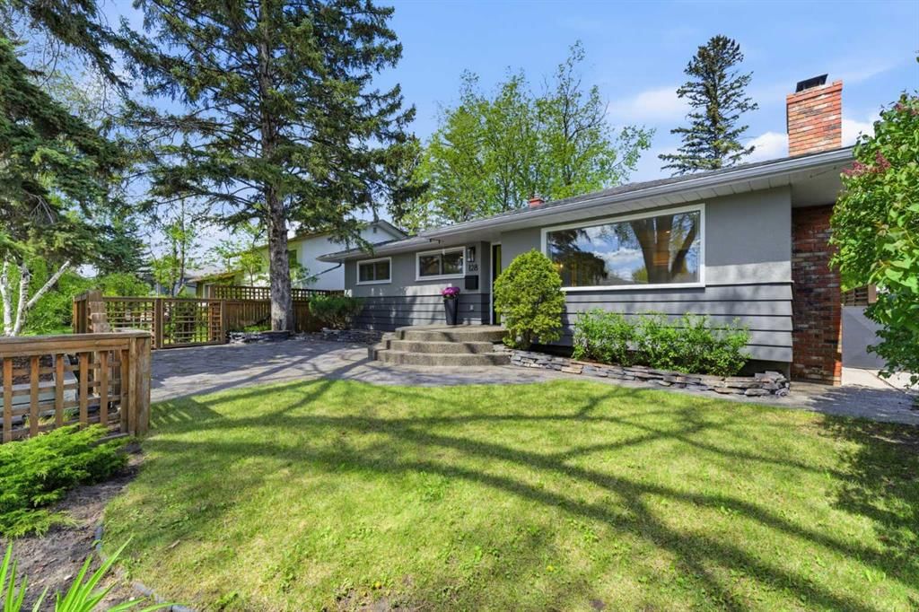 128 78 Avenue SE, Calgary — photo 4 of 46