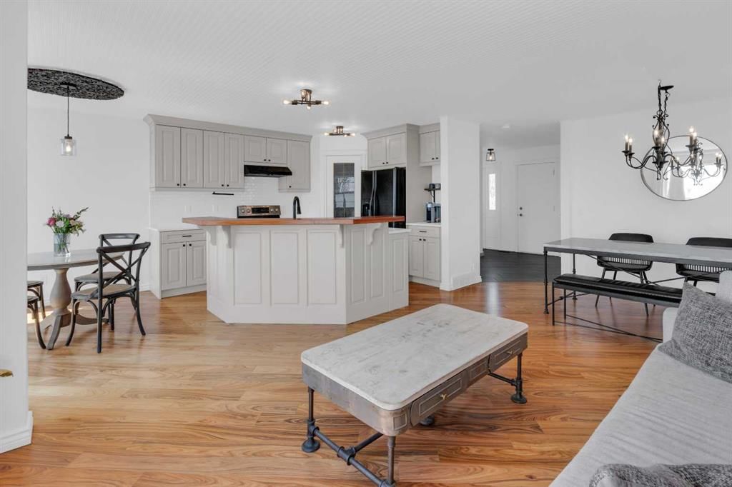 223 Arbour Stone Rise NW, Calgary — photo 3 of 44