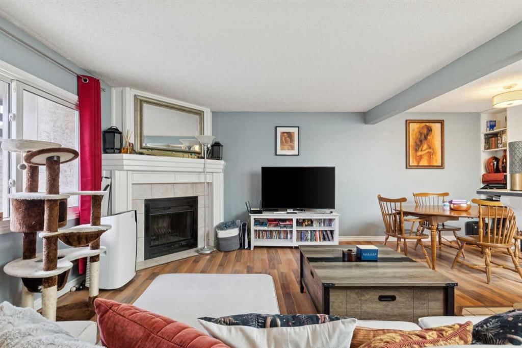 145 Cedar Springs Gardens SW, Calgary — photo 4 of 32