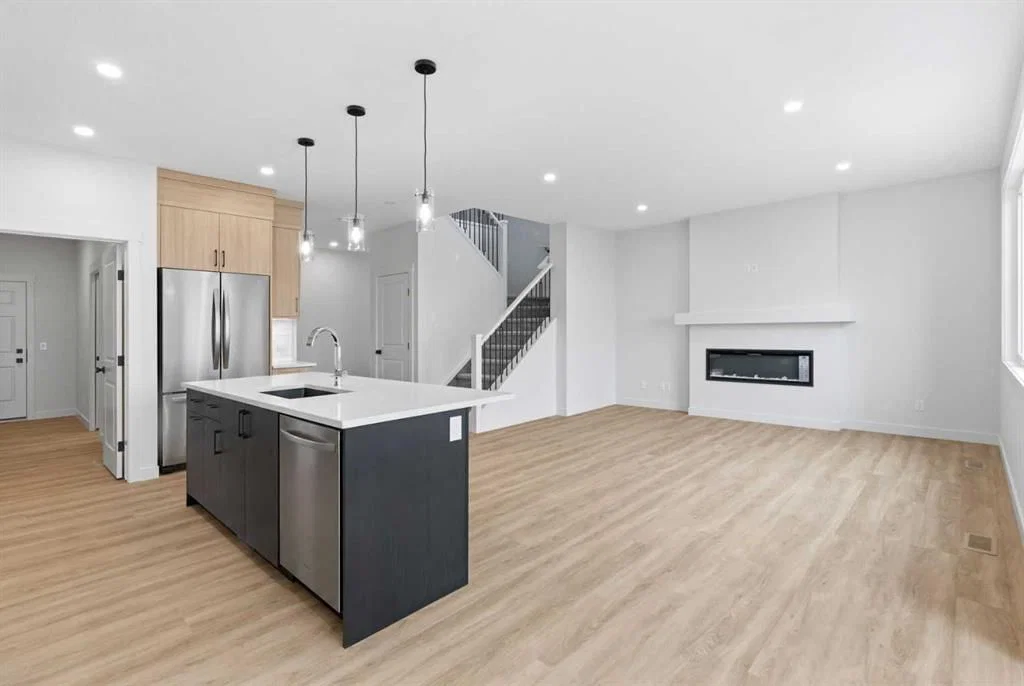 190 Annette Landing NW, Calgary — photo 3 of 11
