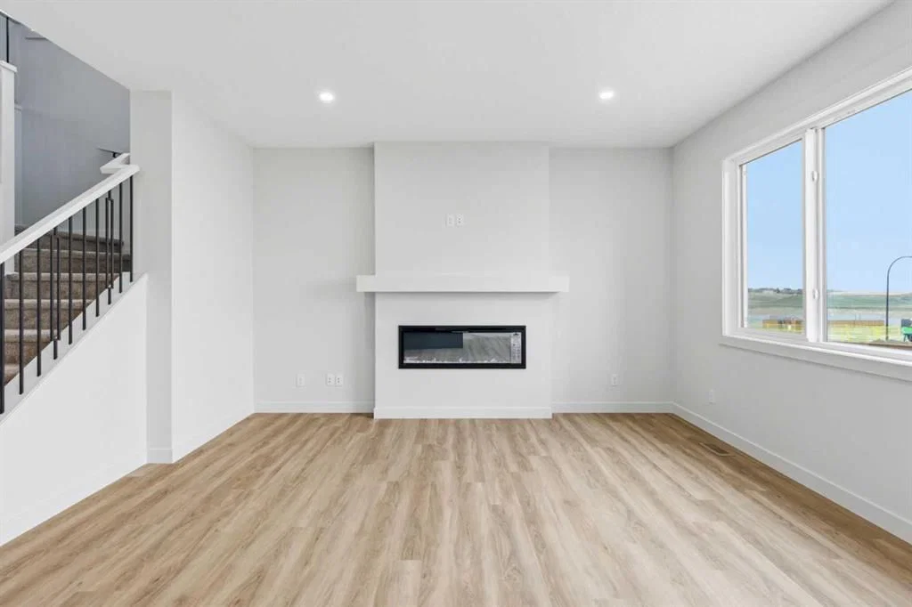 190 Annette Landing NW, Calgary — photo 4 of 11