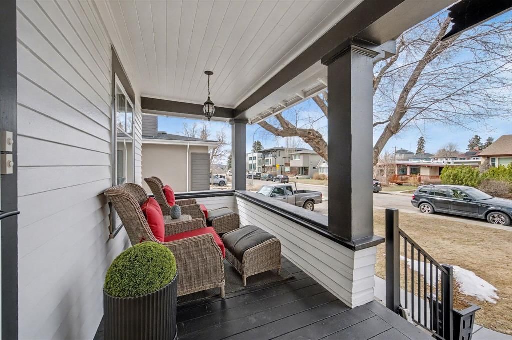 223 2 Avenue NE, Calgary — photo 3 of 49
