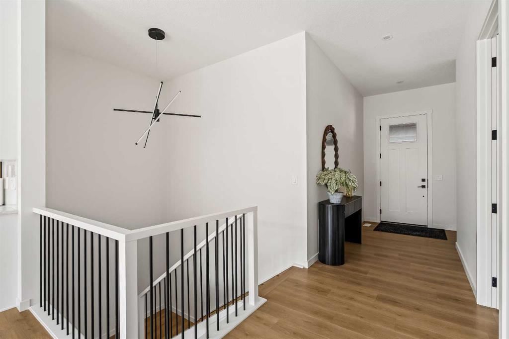 68 Cranbrook Cape SE, Calgary — photo 3 of 50