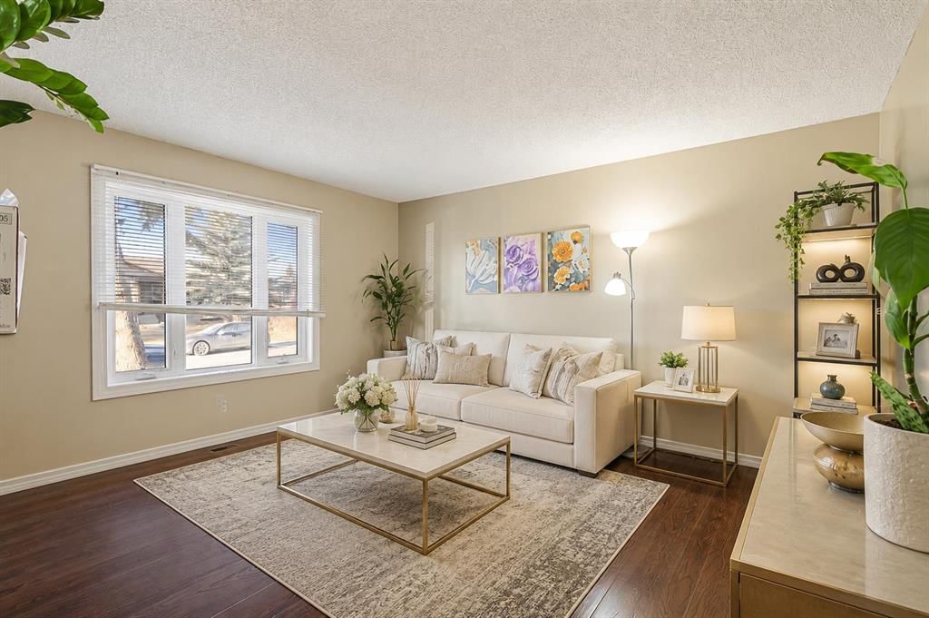24 Bedford Road NE, Calgary — photo 5 of 20