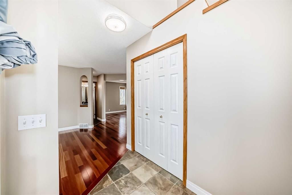 177 Douglas Glen Heath SE, Calgary — photo 3 of 35