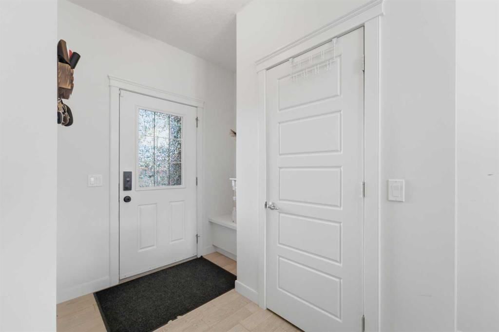 254 Redstone Drive NE, Calgary — photo 5 of 49