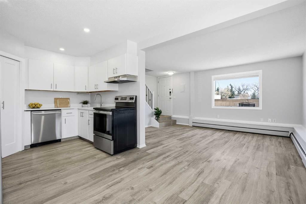 17, 3809 45 Street SW, Calgary — photo 5 of 41